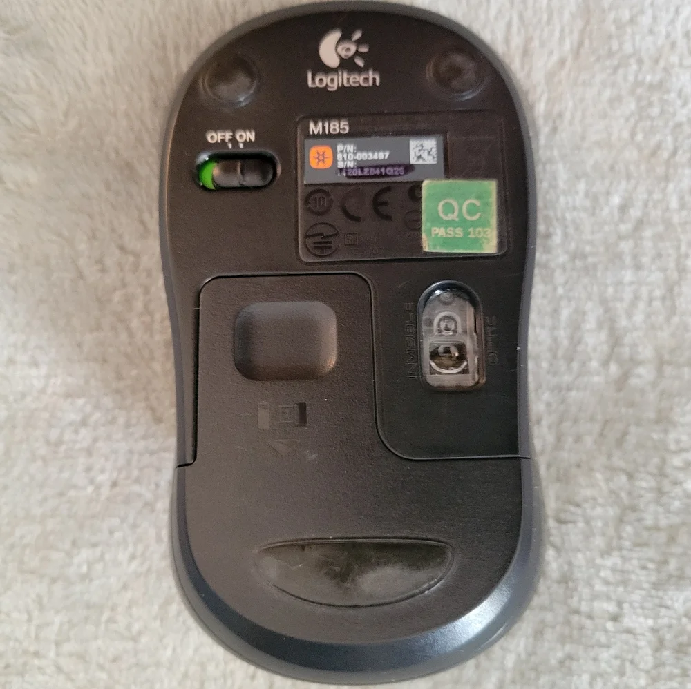 Logitech Silver Wireless Mouse Great For Smaller Hands Left Or Right Hand
